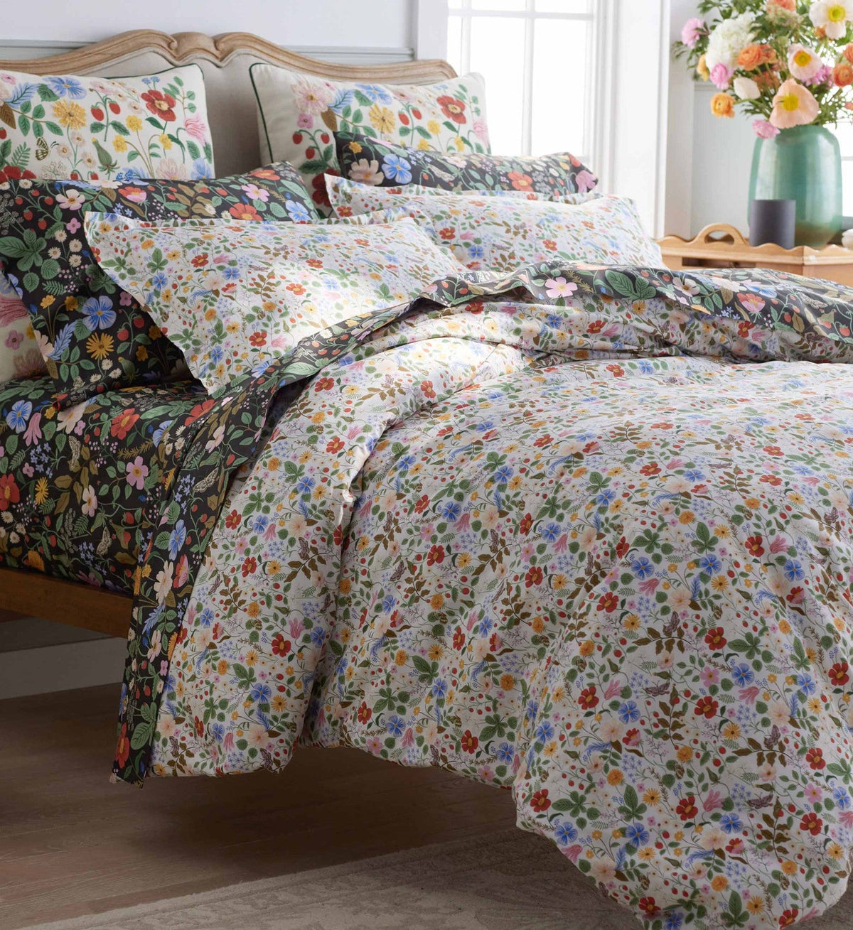Cloverpaperco™ - Percale Duvet Cover - Strawberry Fields White