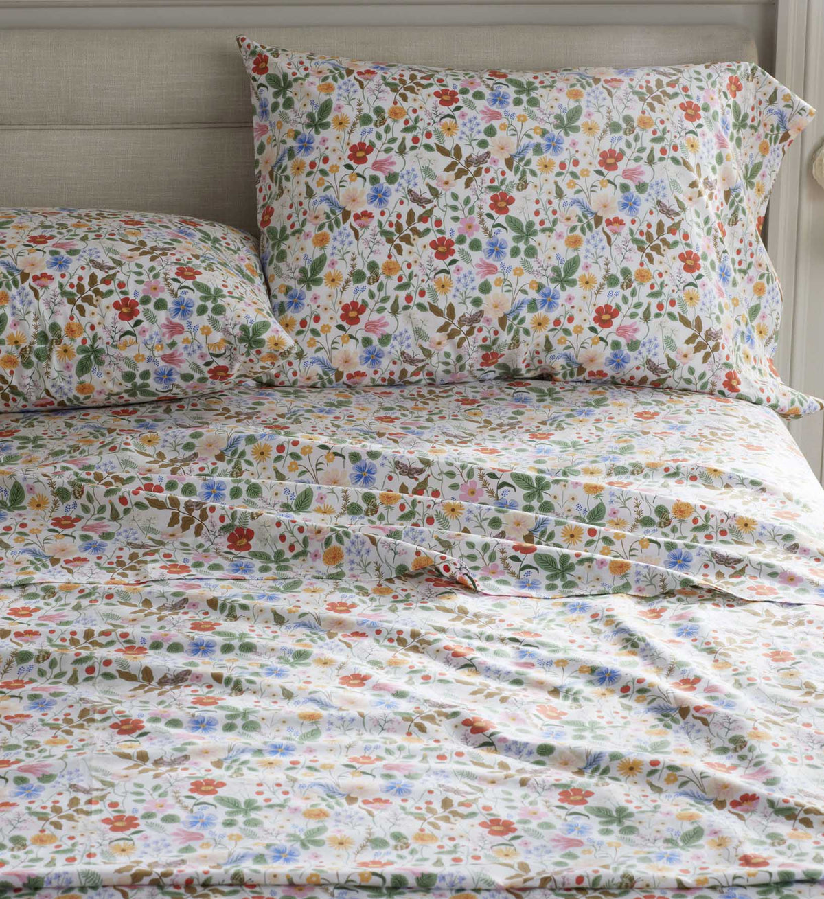 Cloverpaperco™ - Percale Pillowcases - Strawberry Fields White