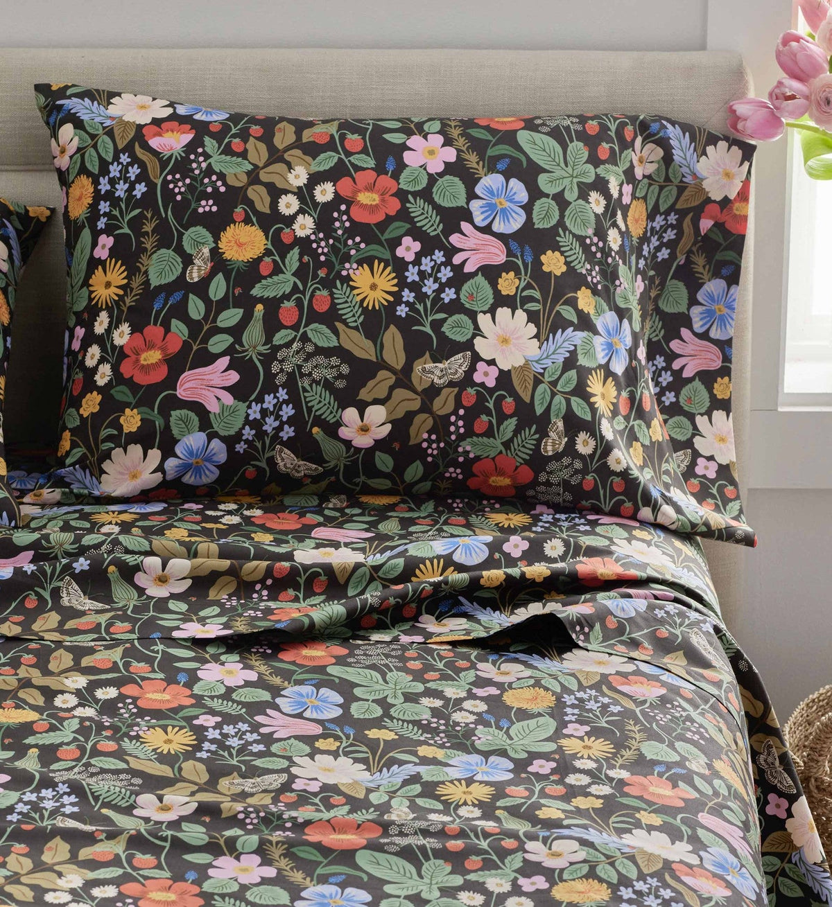 Cloverpaperco™ - Percale Pillowcases - Strawberry Fields Black